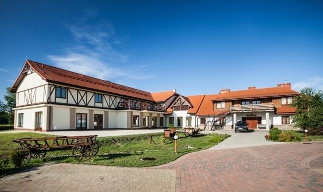 Hotel Nosselia Krzyczki エクステリア 写真